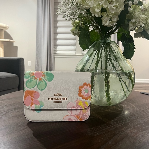 Coach Mini Brynn Dreamland Floral White Crossbody Bag - SPRING purse C8324 - Picture 2 of 14